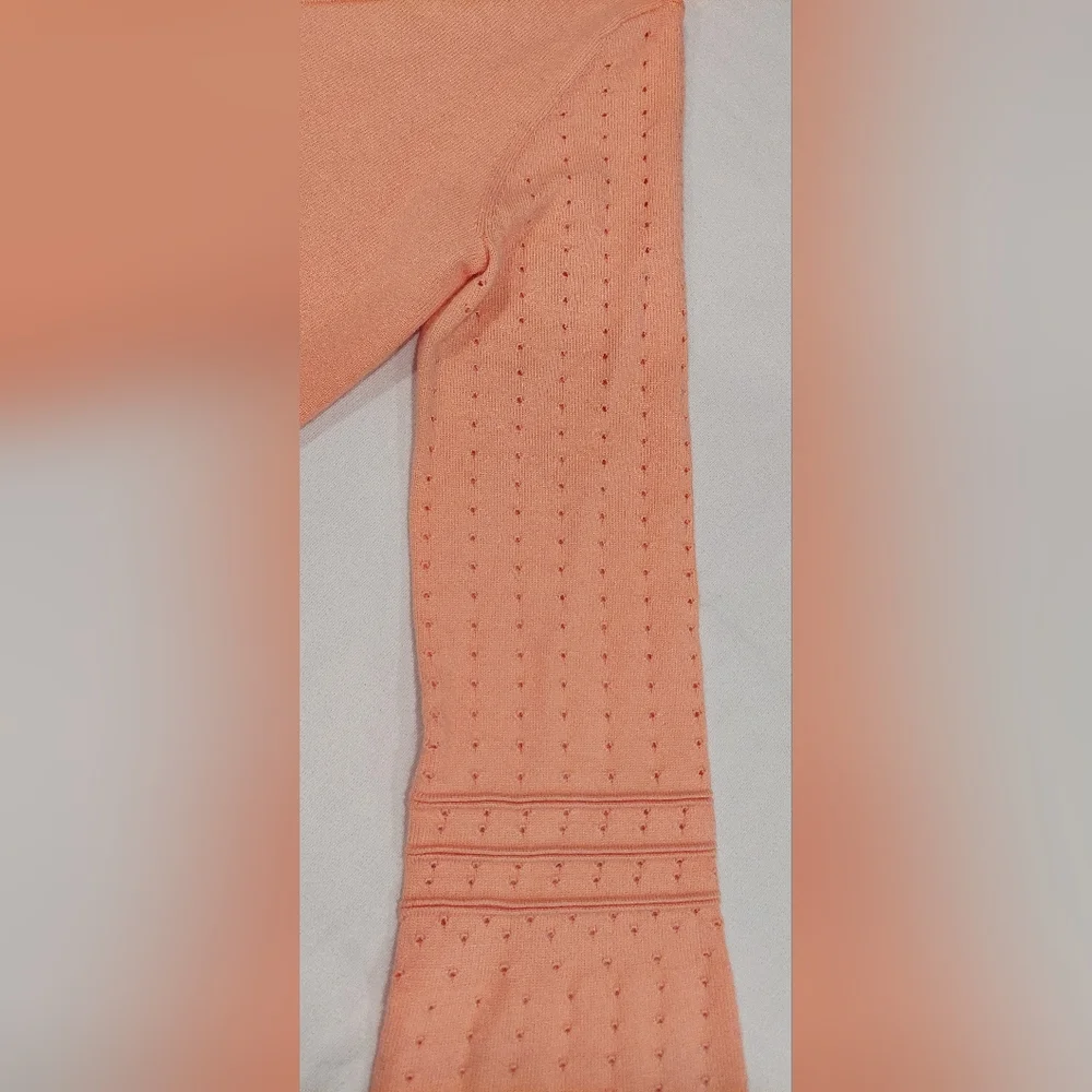 Guess Orange V-Neck Sweater Lightweight Knit - Picture 9 of 10